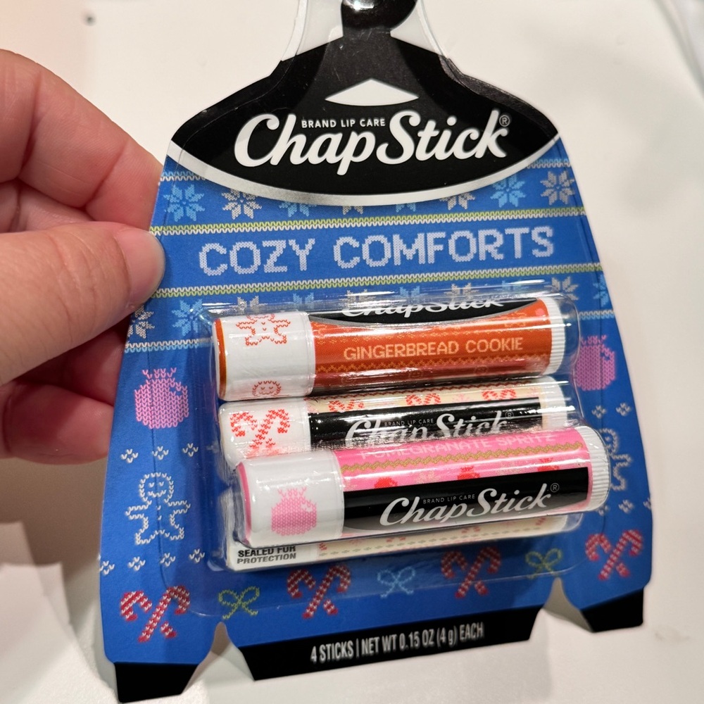 ChapStick Winter Holiday Collection Lip Balm Toasty Treats &Cozy Comfort 4x2=8Pk - Picture 2 of 5